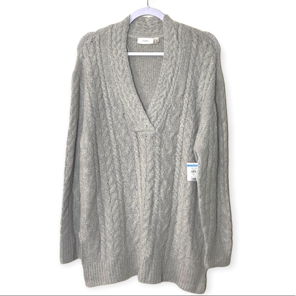 Cloth by RD Grey Cable Knit Sweater NWT Size Medium